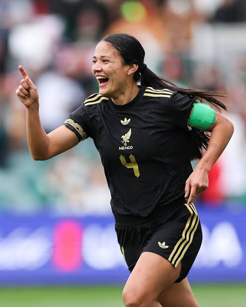 Manchester United Closing In on Deal for Mexico International Rebeca Bernal