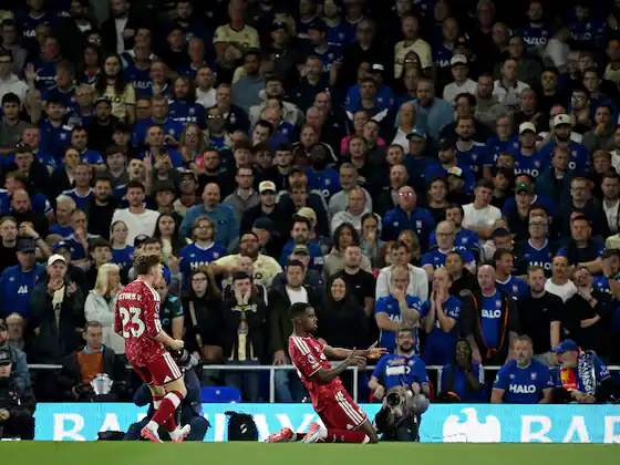 ISAK BRACE FIRES LIVERPOOL TO FIRST IRAOLA WIN!
