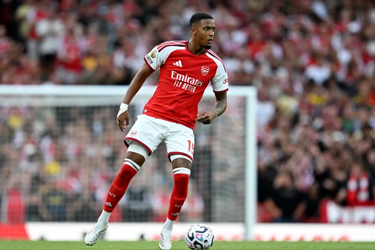 ARSENAL, REFEREES AND THE JOKE THAT IS PREMIER LEAGUE OFFICIATING