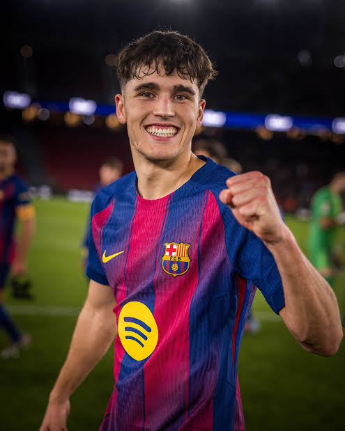Pau Cubarsi playing for Barcelona